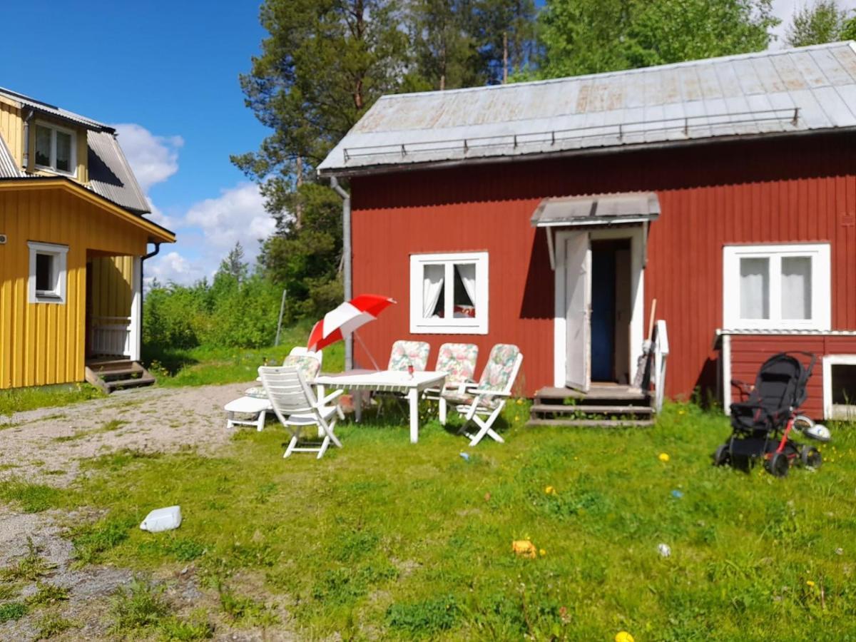 Summer Bedroom, Outside Toilet, Shower, Kitchen. 120 M From Sandbach. Bräcke Εξωτερικό φωτογραφία