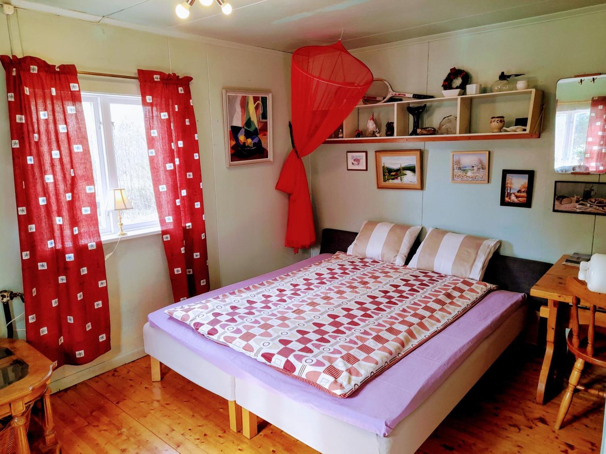 Summer Bedroom, Outside Toilet, Shower, Kitchen. 120 M From Sandbach. Bräcke Εξωτερικό φωτογραφία